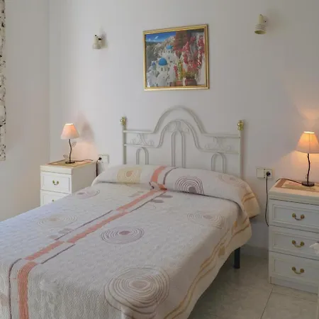 Three-bedroom Holiday In Casa vacanze *