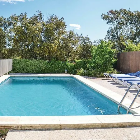 Three-bedroom Holiday In