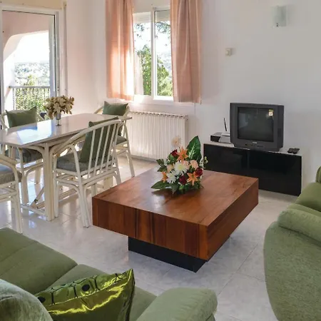 Будинок відпочинку Three-bedroom Holiday In Льорет-де-Мар